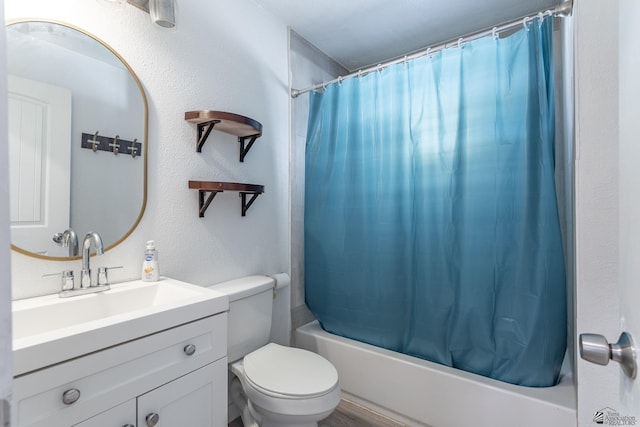 3566 W 5th St, Yuma, AZ 85364 - full bath featuring shower / tub combo, vanity, and toilet