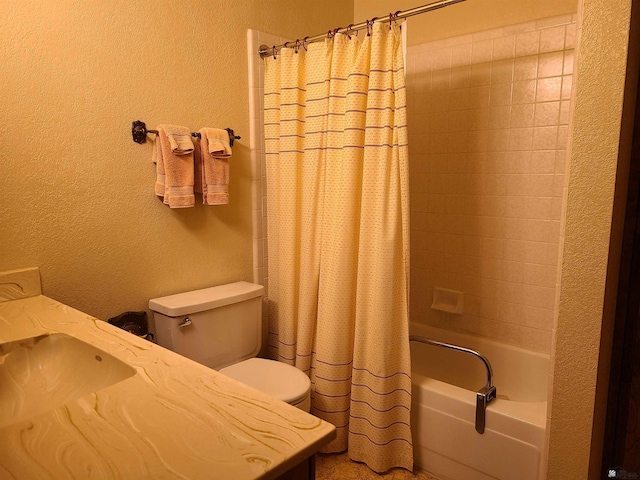 2045 S 14th Ave # 79, Yuma, AZ 85364 - full bath with toilet, shower / bathtub combination with curtain, vanity, and a textured wall