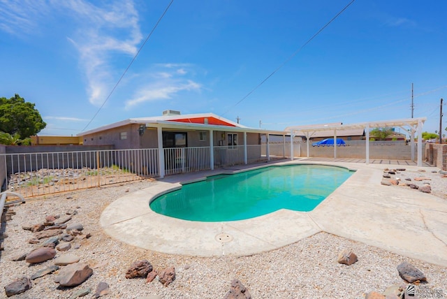 1148 W 33rd St, Yuma, AZ 85365 - view of pool with a fenced backyard and a patio