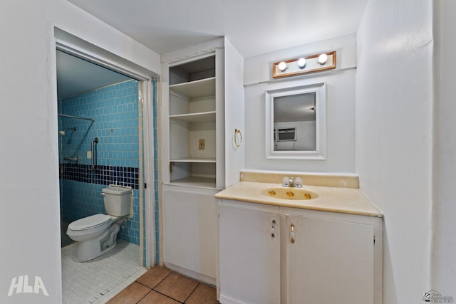 3186 S Elm St, Yuma, AZ 85364 - full bath with tile patterned floors, vanity, and a tile shower