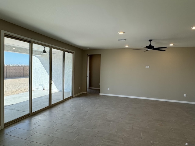 empty room with ceiling fan