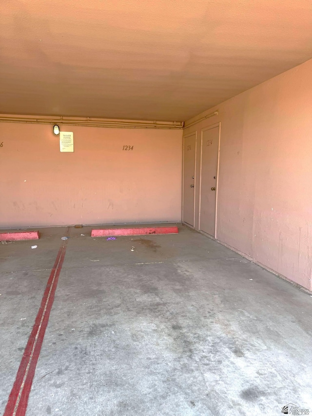 1234 W 20th Pl, Yuma, AZ 85364 - unfurnished room with concrete floors
