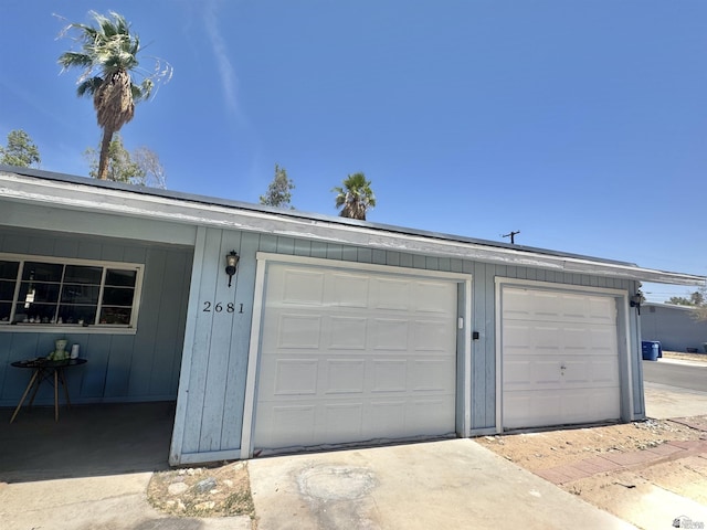 2681 S Walnut Ave, Yuma, AZ 85364 - view of garage