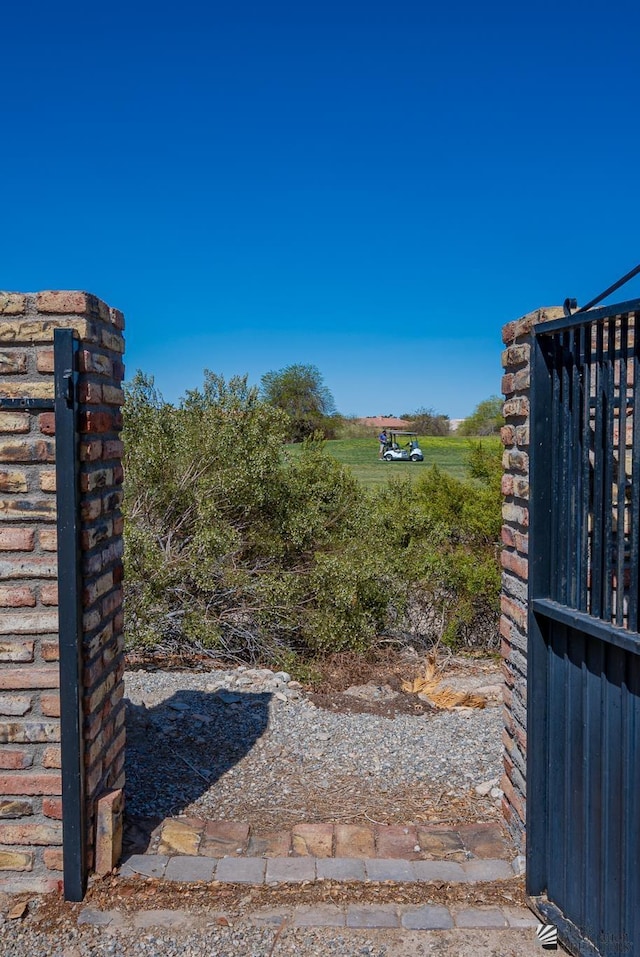 13736 S Chase Way, Yuma, AZ 85367 - view of gate