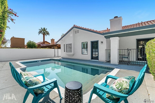 2032 W 13th Ln, Yuma, AZ 85364 - view of pool featuring fence and a patio