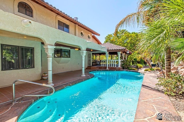 1376 S Hettema St, Yuma, AZ 85364 - outdoor pool with a patio area