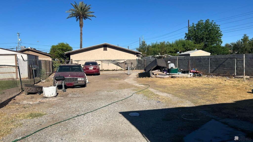 137 S 16th Ave, Yuma, AZ 85364 - view of yard