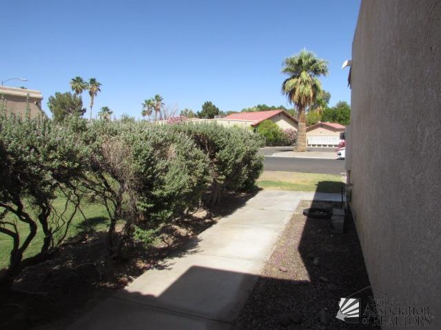 10646 S Via Salida, Yuma, AZ 85367 - view of yard