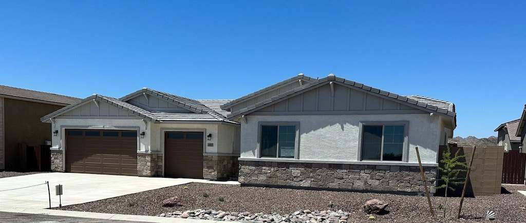 craftsman-style house featuring a garage