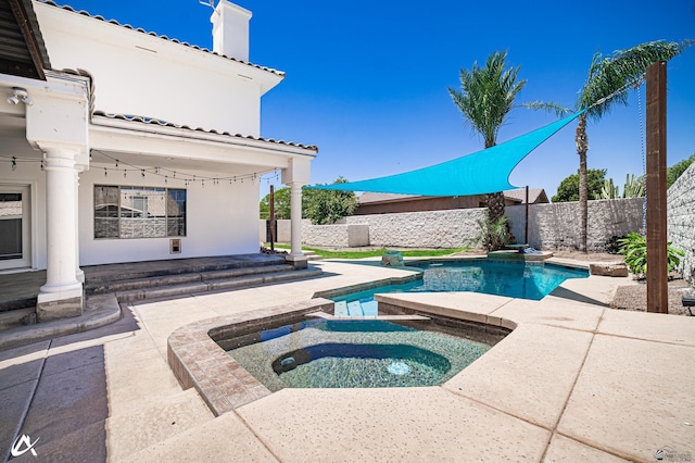 2864 W 12th Ln, Yuma, AZ 85364 - view of pool with an in-ground hot tub, a patio area, and a fenced backyard