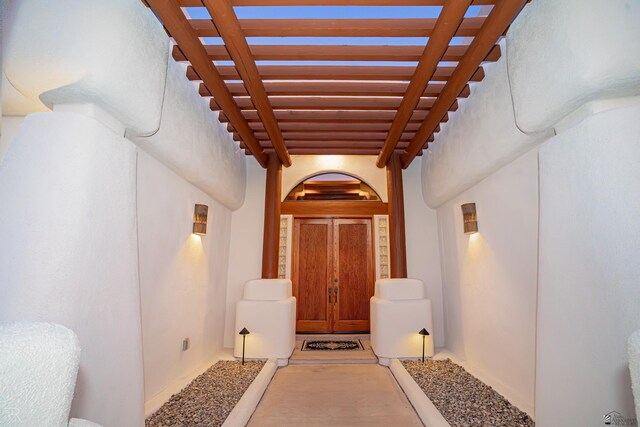1009 S Tamarack Ave, Yuma, AZ 85364 - doorway to property featuring a pergola