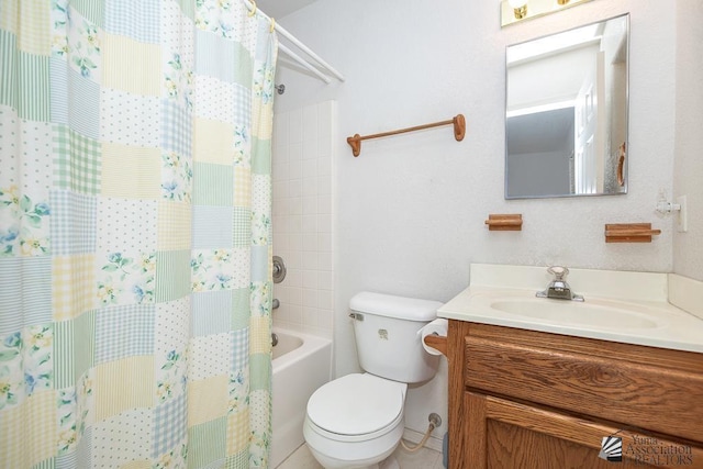 12614 E 45th Dr, Yuma, AZ 85367 - bathroom with vanity, toilet, and shower / tub combo with curtain
