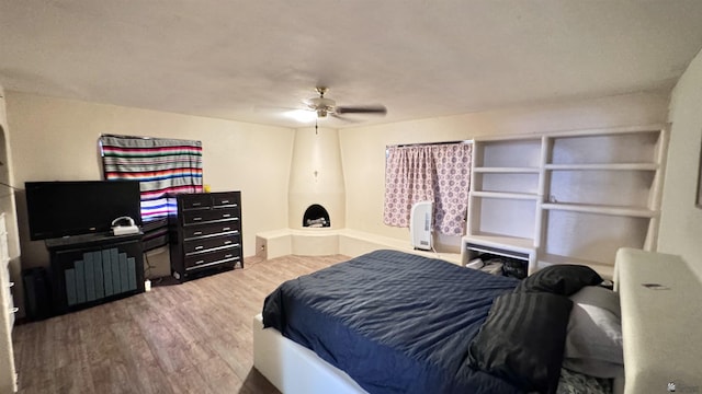 13725 E 46th St, Yuma, AZ 85367 - bedroom featuring a ceiling fan and wood finished floors