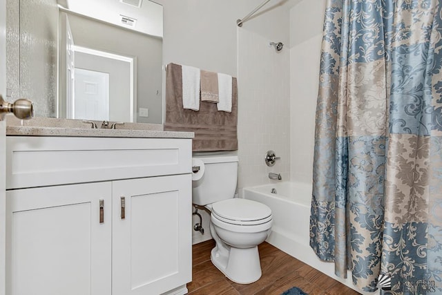 4452 S Agave Ave, Yuma, AZ 85365 - bathroom with shower / tub combo, vanity, and wood finished floors