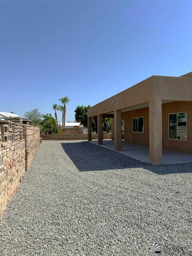 view of yard with a patio