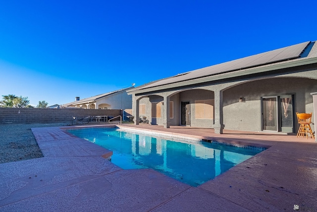 view of swimming pool