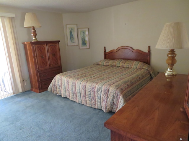 bedroom featuring carpet floors