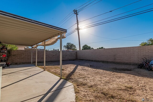 view of yard with a patio