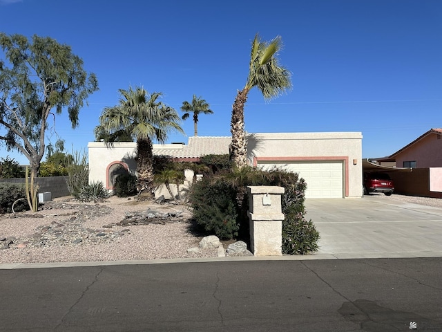 view of front facade with a garage