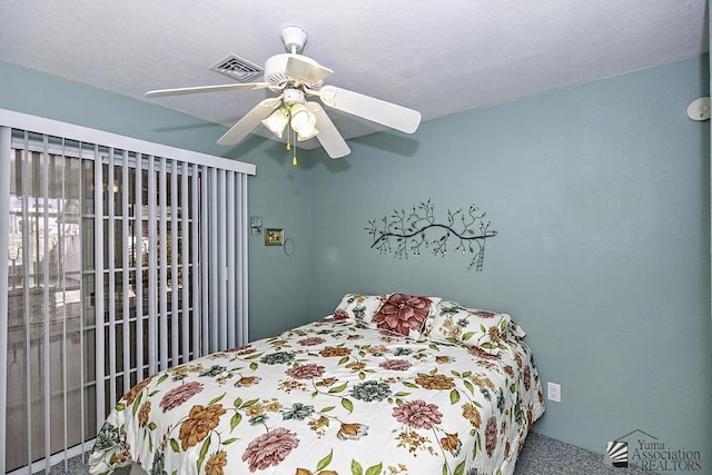 bedroom with ceiling fan