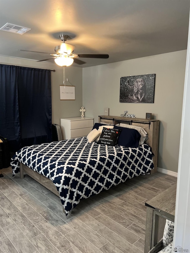 bedroom featuring ceiling fan