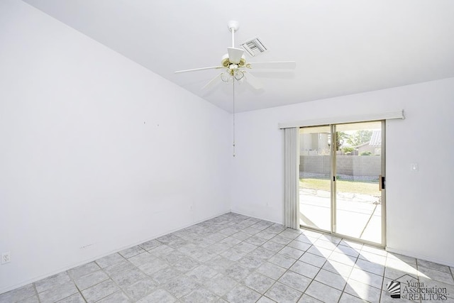 empty room with ceiling fan