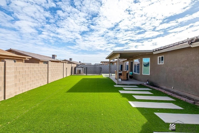 view of yard with a patio