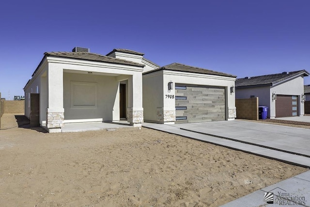 view of front facade featuring a garage