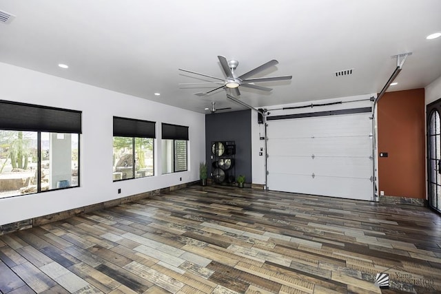 garage featuring ceiling fan