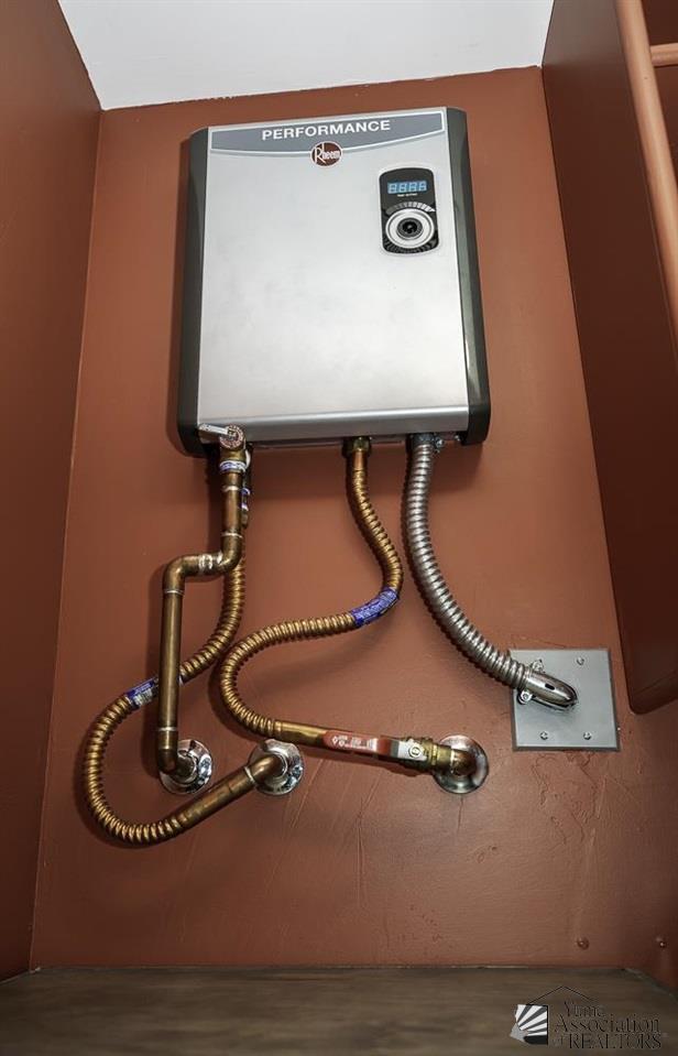 room details with water heater