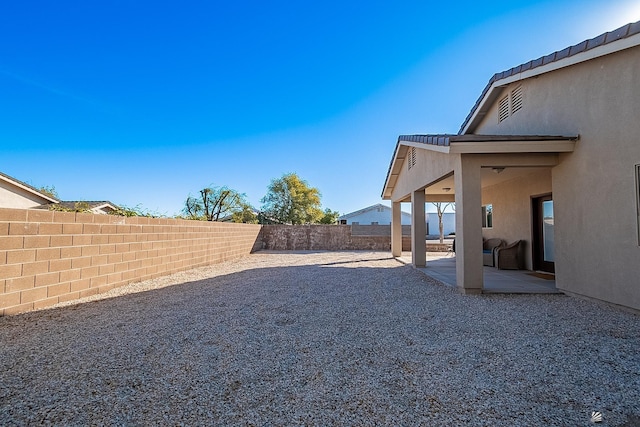 view of yard with a patio