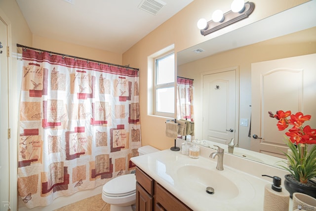 full bathroom with shower / bath combination with curtain, vanity, and toilet