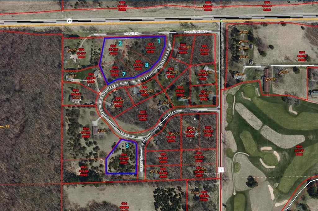 L7 Hickory Hill Ln, Green Lake, WI 54941