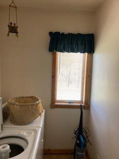 bedroom with washer / dryer