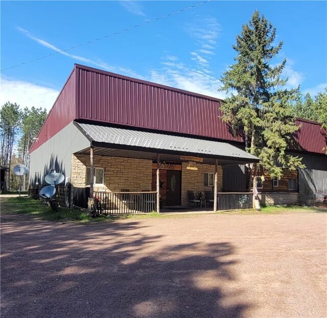 view of front of property