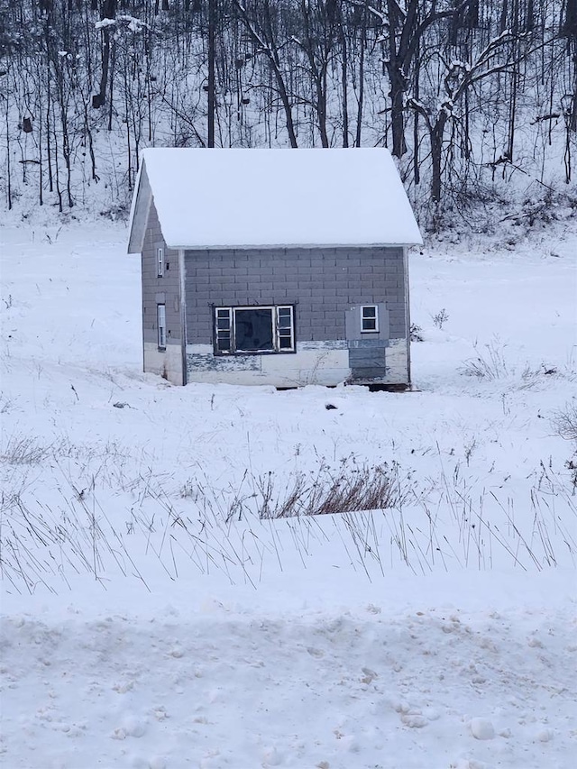 S1205 County Road Y, Wonewoc, WI 53968 - view of snow covered house