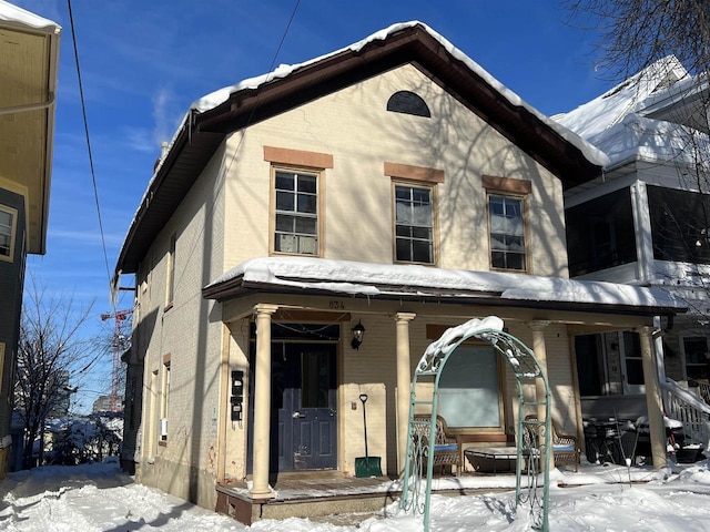 view of front of property