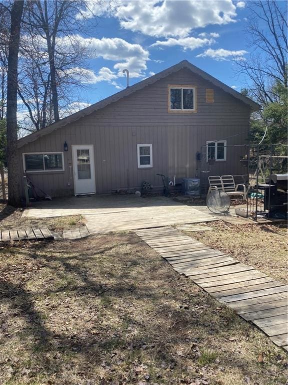 7409 E Lakewood Dr, Wascott, WI 54838