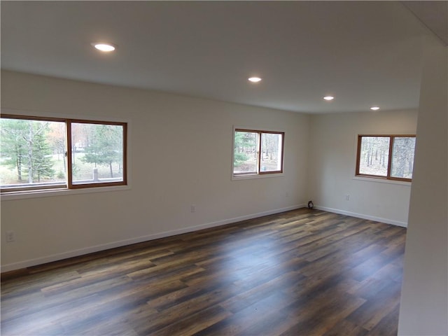 7409 E Lakewood Dr, Wascott, WI 54838