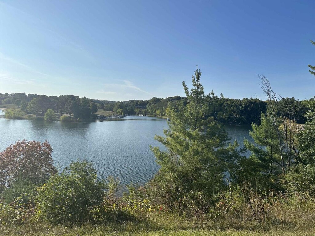 2919 Gatling Ct, La Valle, WI 53941