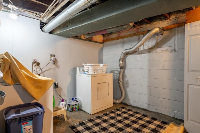 basement featuring washer / dryer