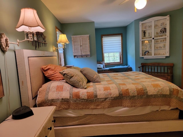 bedroom featuring ceiling fan