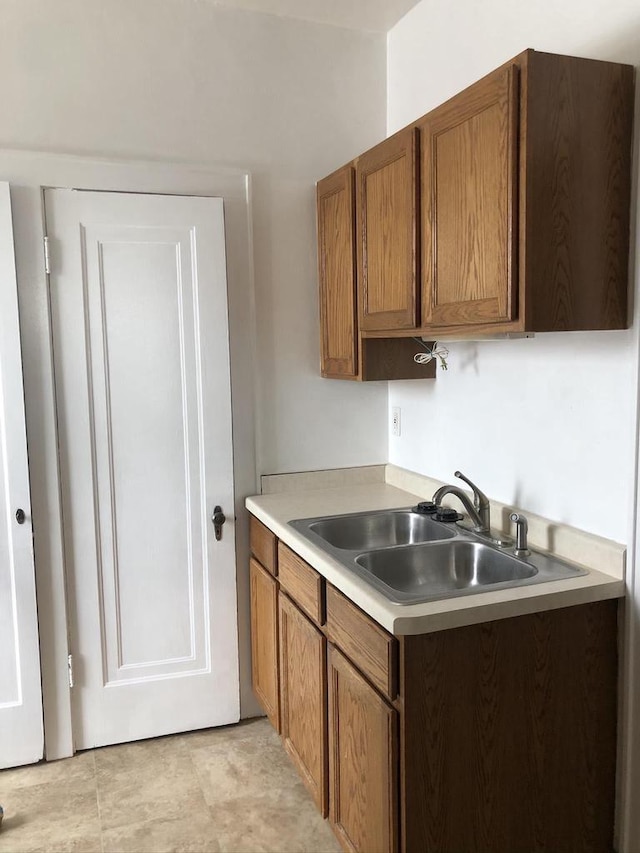 kitchen featuring sink