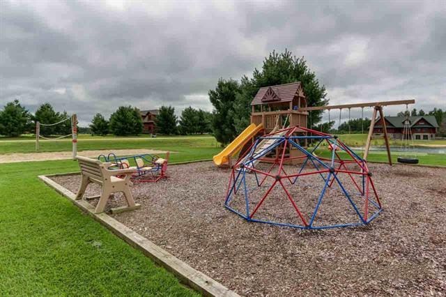 W5527 32nd St, New Lisbon, WI 53950
