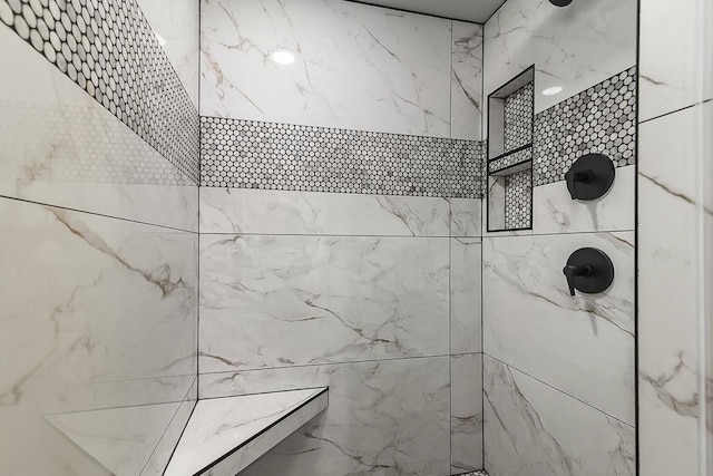 1421 Greenleaf Ct, Sun Prairie, WI 53590 - full bath featuring a tile shower