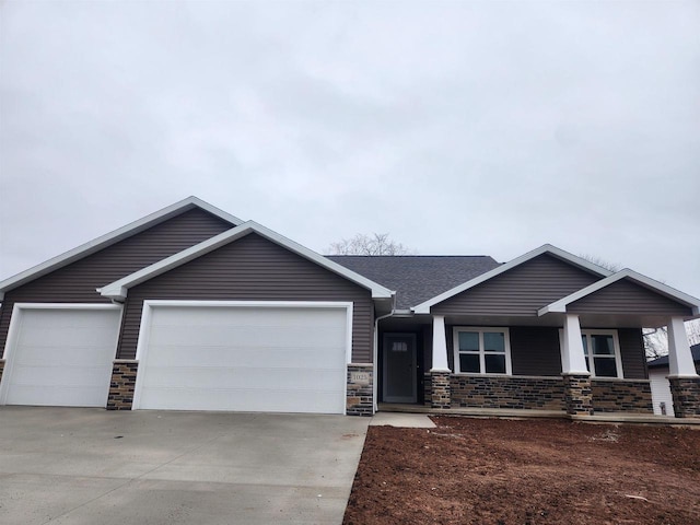 view of front facade with a garage