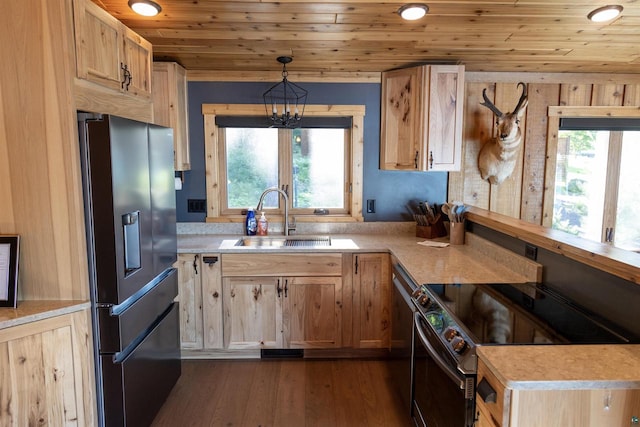 kitchen with sink, hanging light fixtures, black electric range, wood ceiling, and fridge with ice dispenser