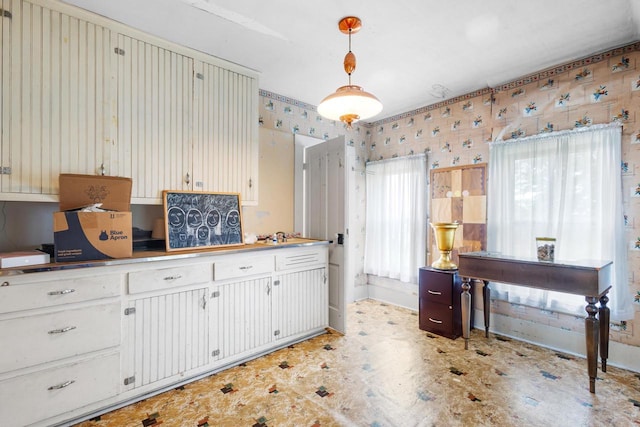 kitchen with hanging light fixtures