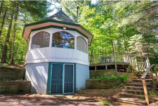 view of outbuilding