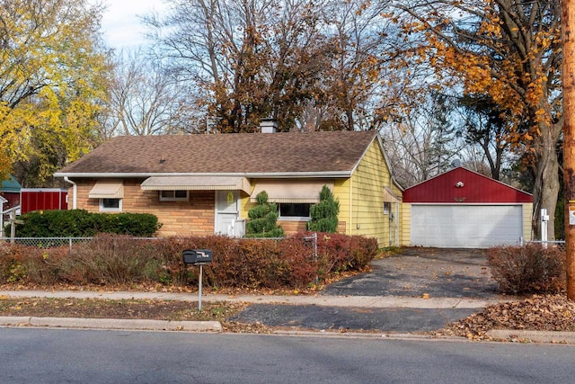 view of front facade featuring a garage